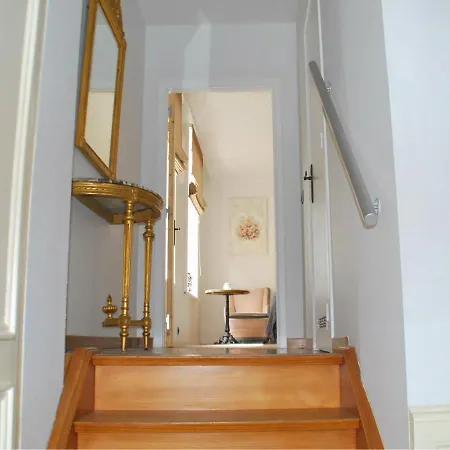 Aparthotel Skindles *